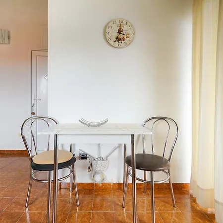 アパート Osljak プレコ