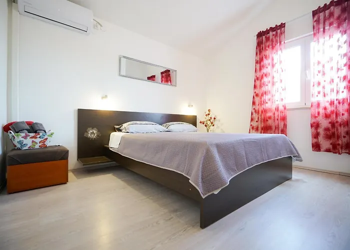 Osljak Διαμέρισμα