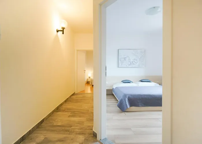 Osljak Διαμέρισμα