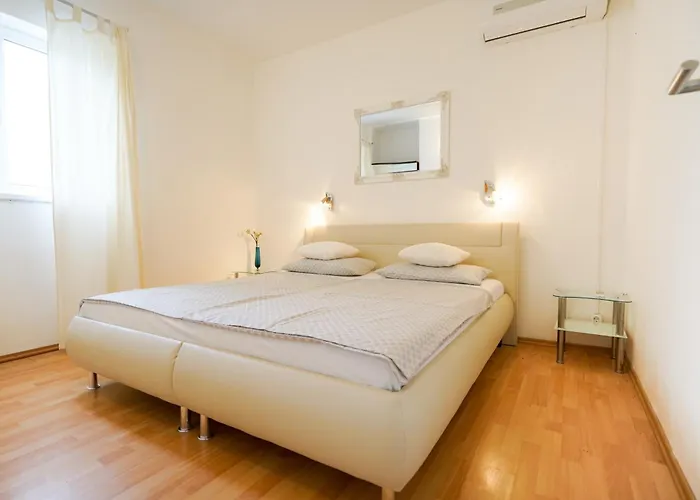 Osljak Διαμέρισμα