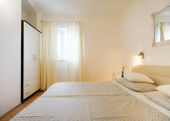 Osljak Διαμέρισμα